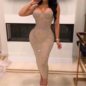 Asara Crystal ombré Dress Nude - Size L